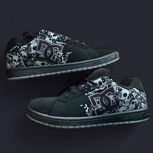 Dc shoes skull graphic